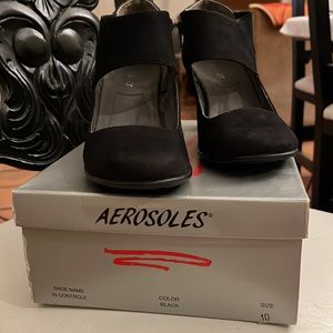 Aerosoles heel shoe